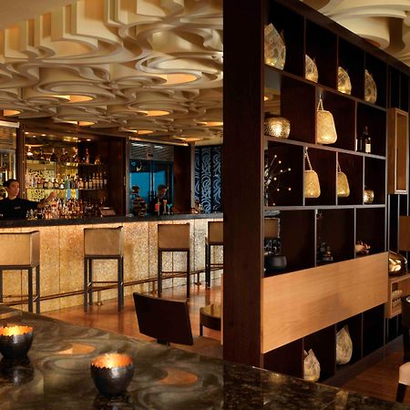 Fairmont The Palm Hotel Dubai Exterior photo The bar at the 101 bar