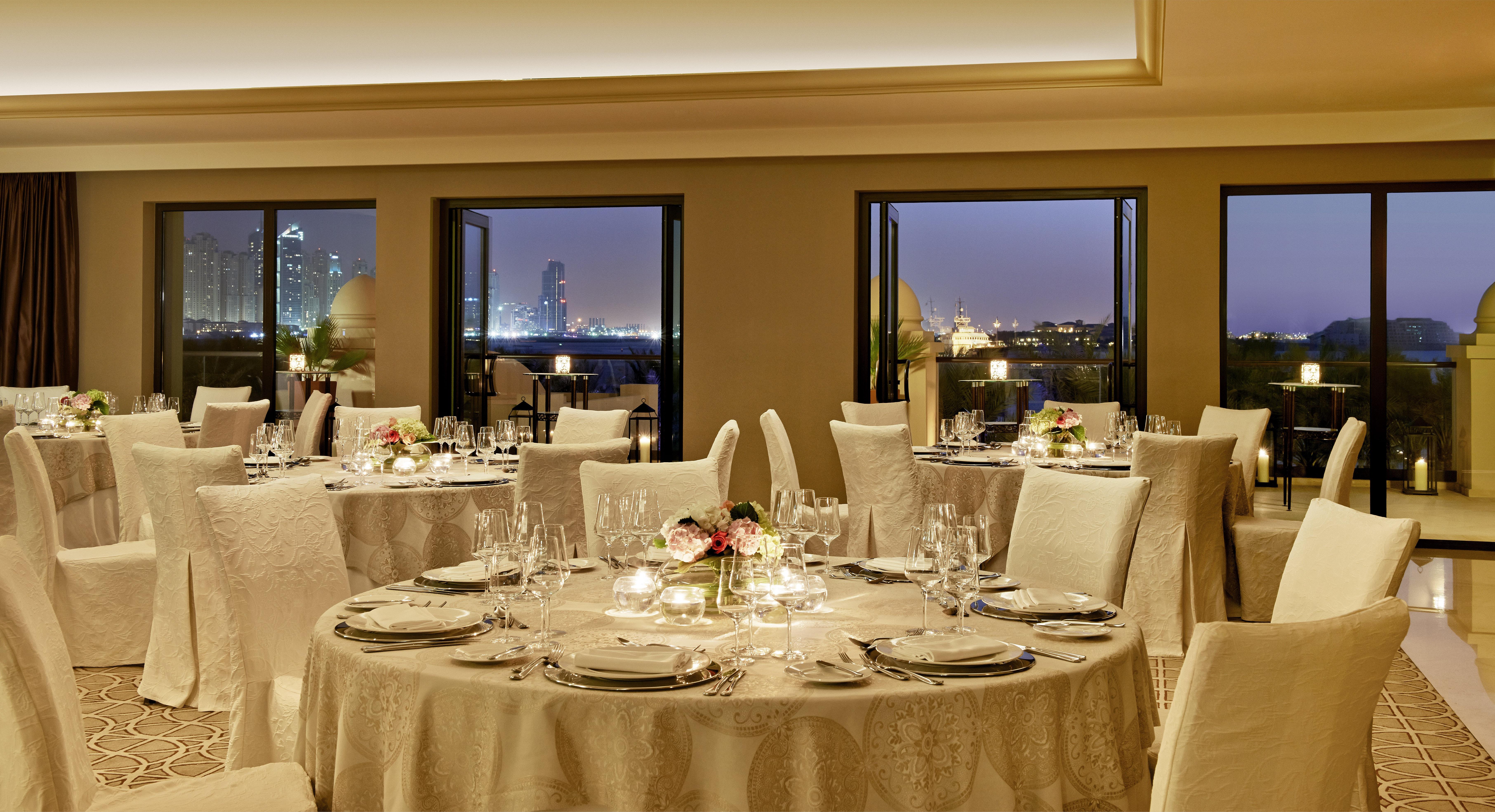 Fairmont The Palm Hotel Dubai Exterior photo The ballroom at the Ritz-Carlton, DIFC